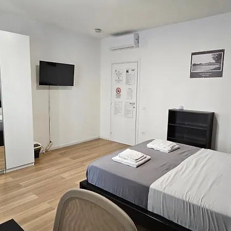 Orienty Pentacoro Pensión Trieste