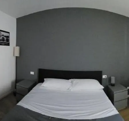 Orienty Pentacoro * Trieste