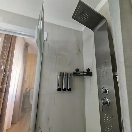 Orienty Pentacoro Pensión Trieste